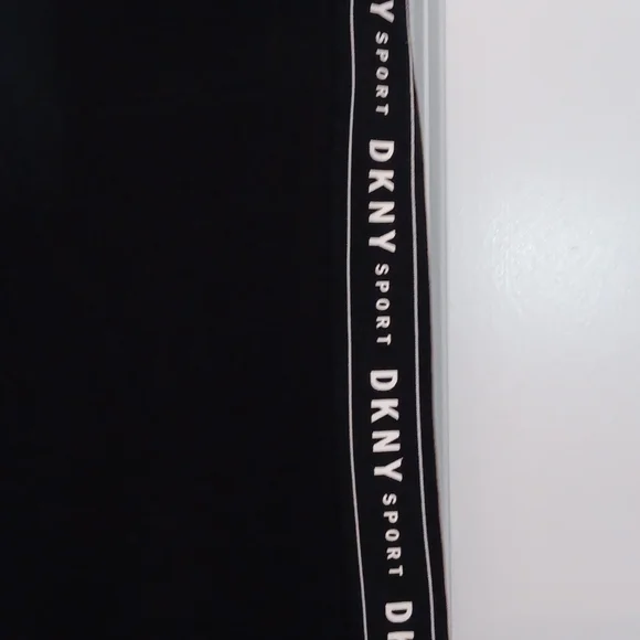 Sweatpants and sweatshirt - Picture 3 of 6